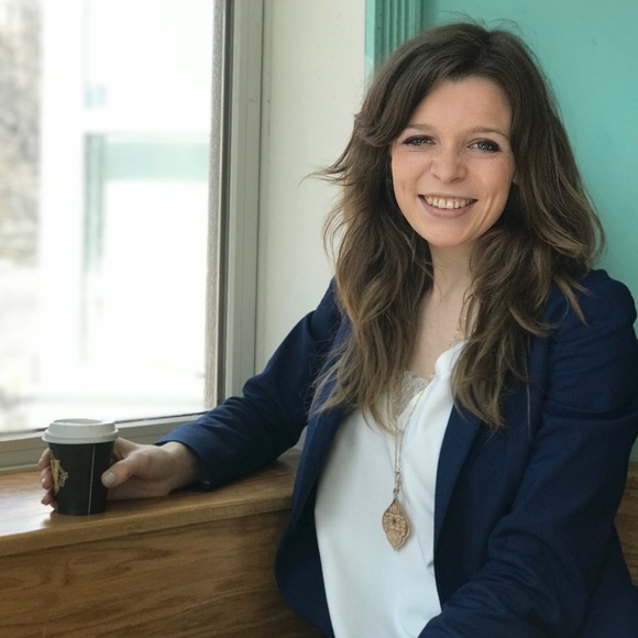 Meet your Posher, Jacquelyn - Picture 1 of 2